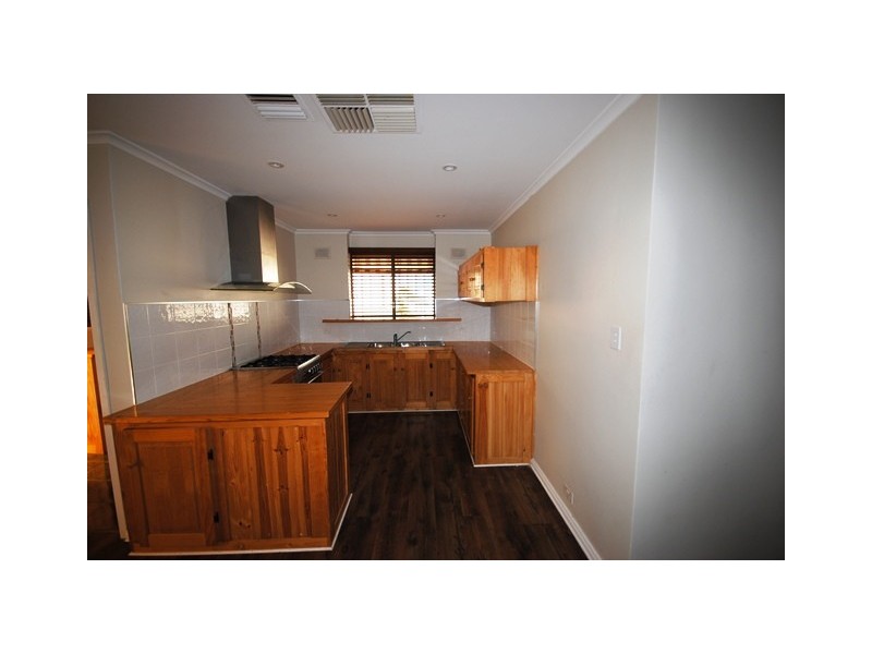 4 Katarama Road, Fairview Park SA 5126