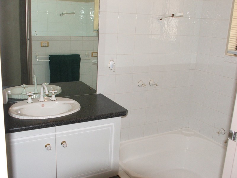 2 Cameron Court, Redwood Park SA 5097