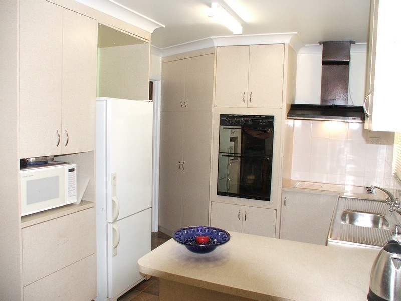 6 Bungana Avenue, Para Vista SA 5093