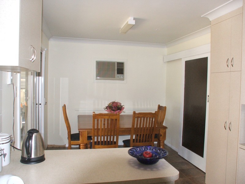 6 Bungana Avenue, Para Vista SA 5093