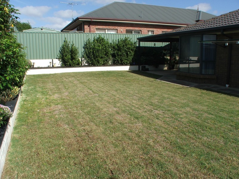 52 Saddle Crescent, Walkley Heights SA 5098