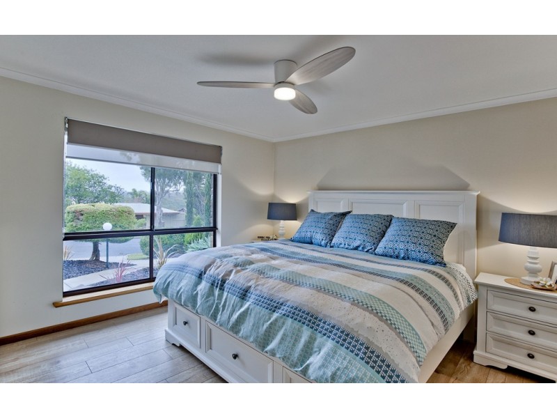 11 Blaxland Avenue, Wynn Vale SA 5127