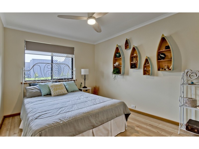 11 Blaxland Avenue, Wynn Vale SA 5127