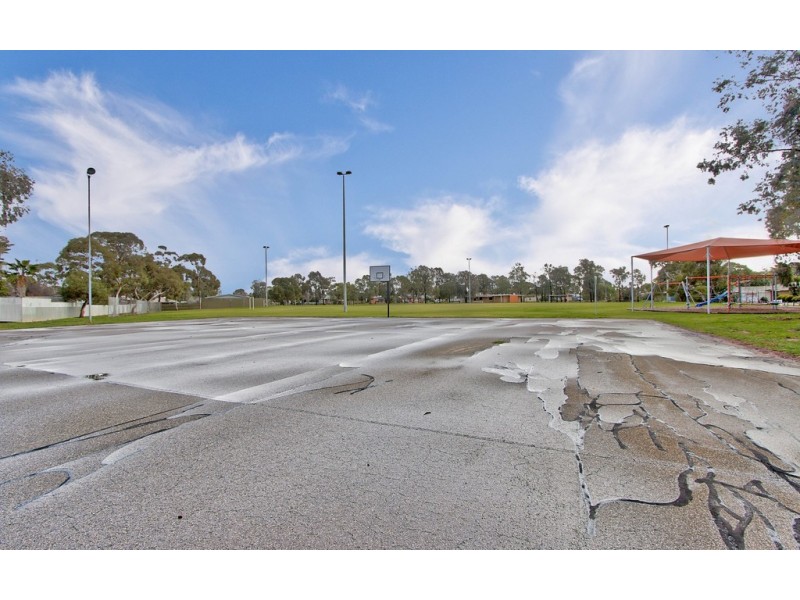 4 Massie Court, Brahma Lodge SA 5109