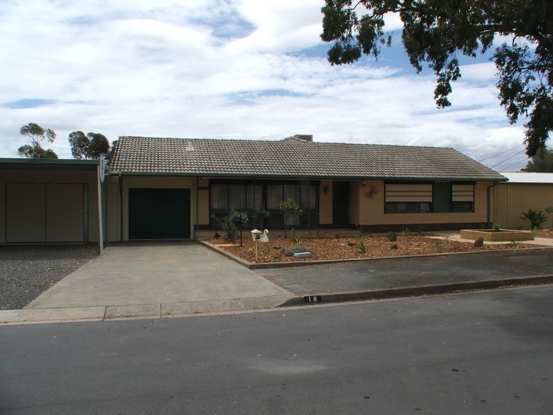 16 Armona Avenue, Para Vista SA 5093