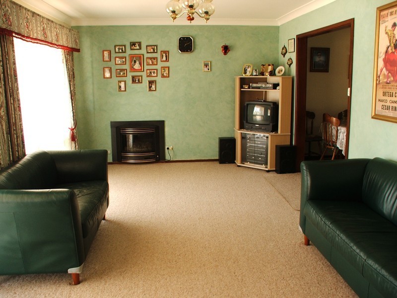 16 Armona Avenue, Para Vista SA 5093