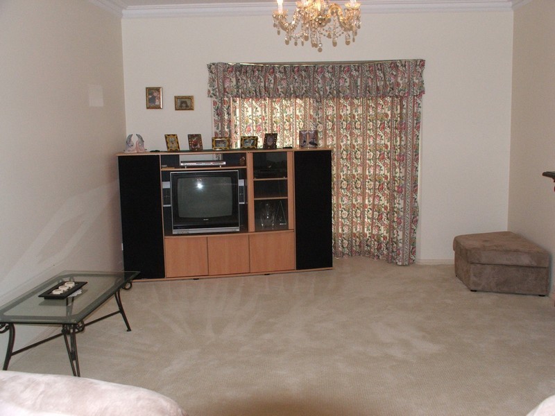 1 Tom Packer Drive, Athelstone SA 5076