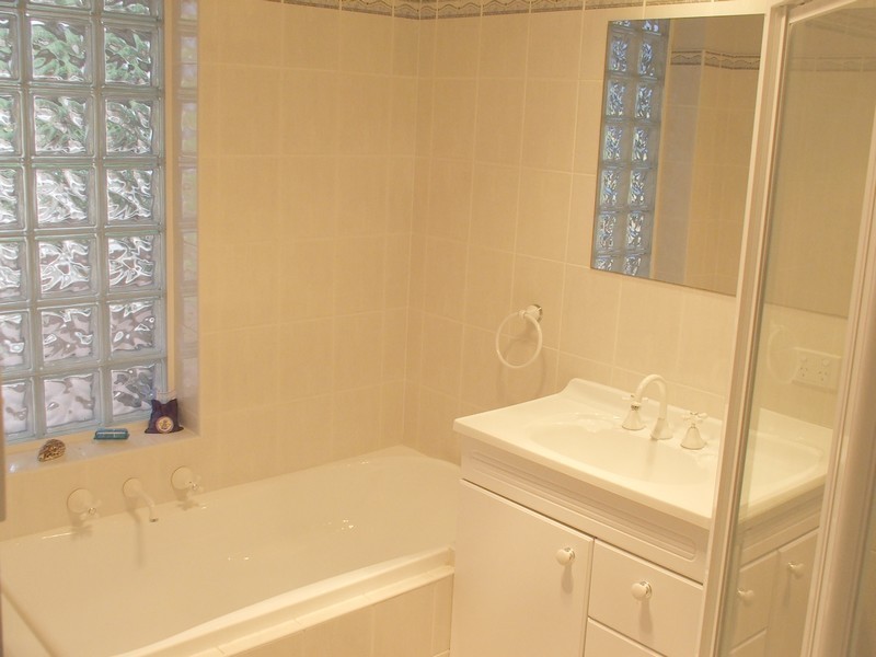 58 Down Drive, Valley View SA 5093