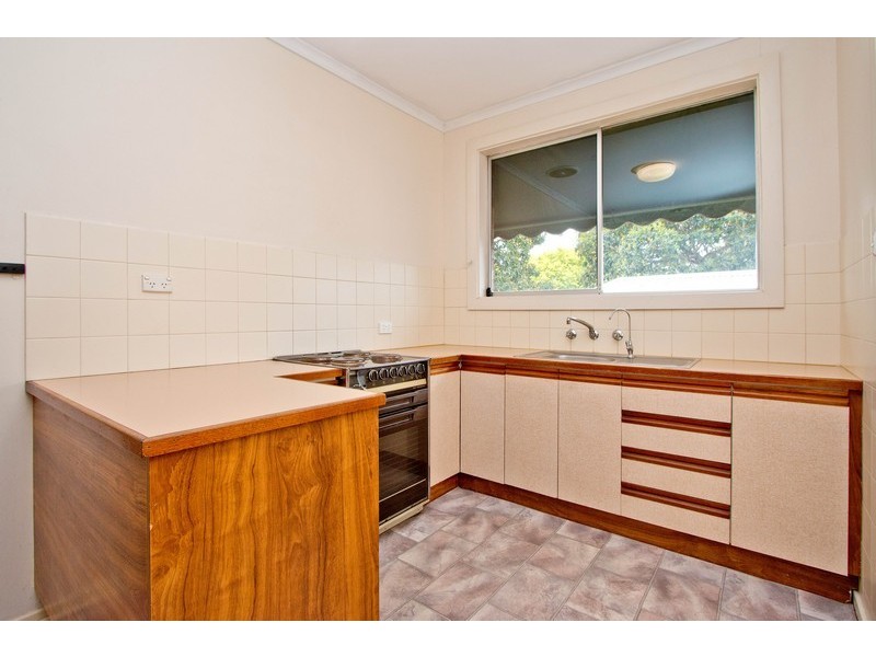 27 Leeds Avenue, Hope Valley SA 5090