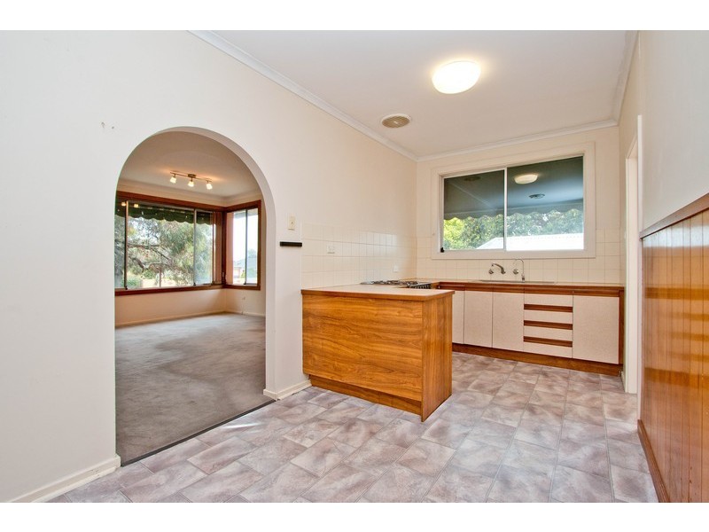 27 Leeds Avenue, Hope Valley SA 5090