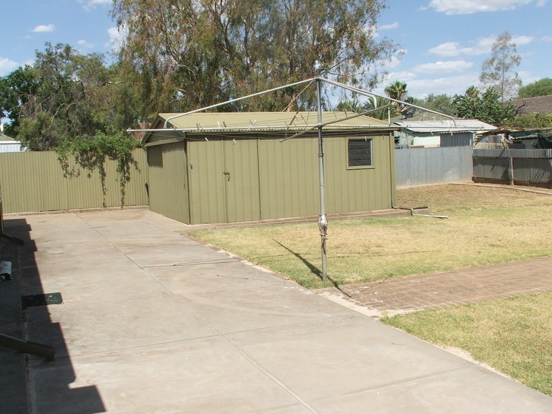 12 St Leonard Crescent, Elizabeth Downs SA 5113