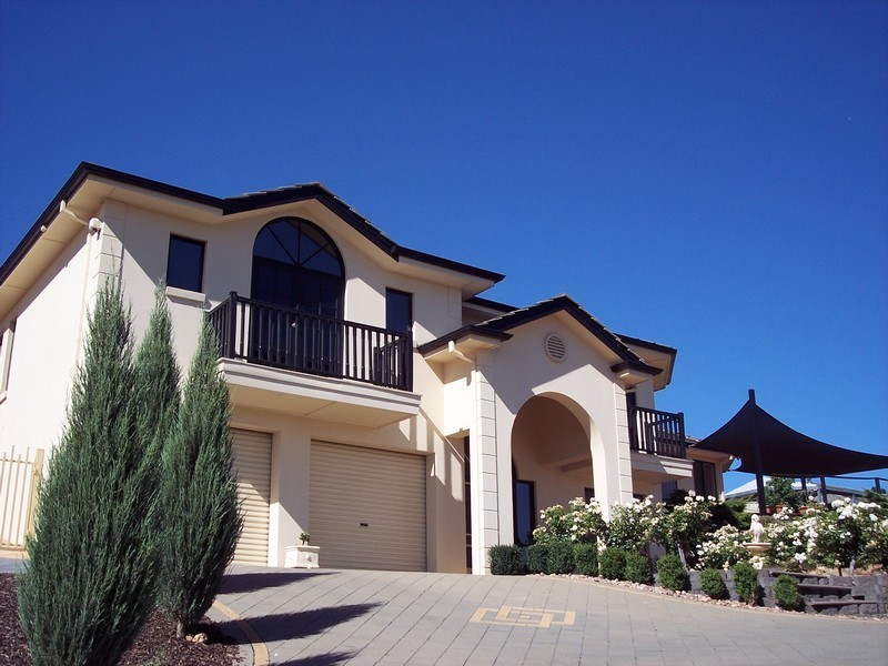 17 Hedgerow Court, Greenwith SA 5125