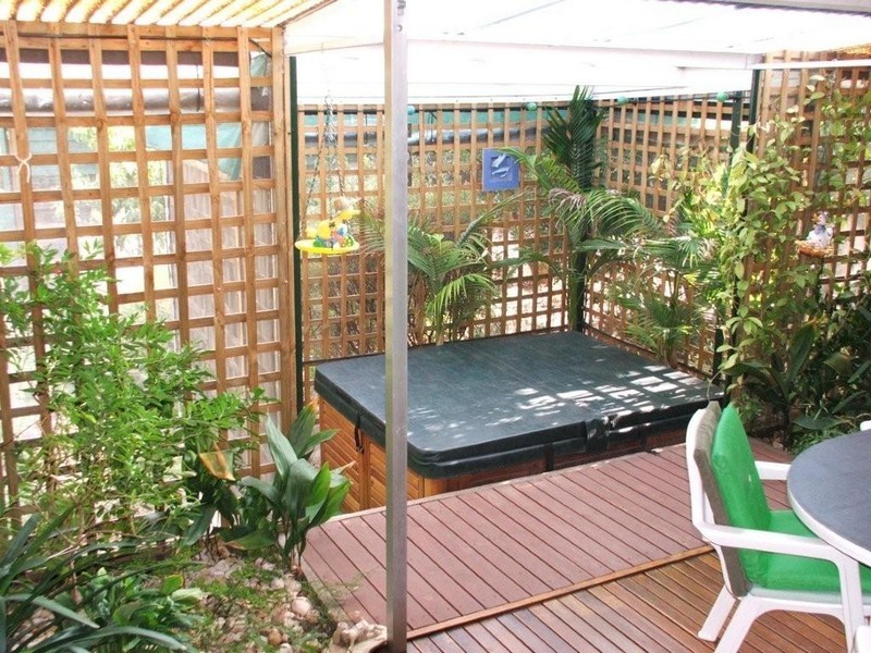 8 Chatsworth Avenue, Valley View SA 5093