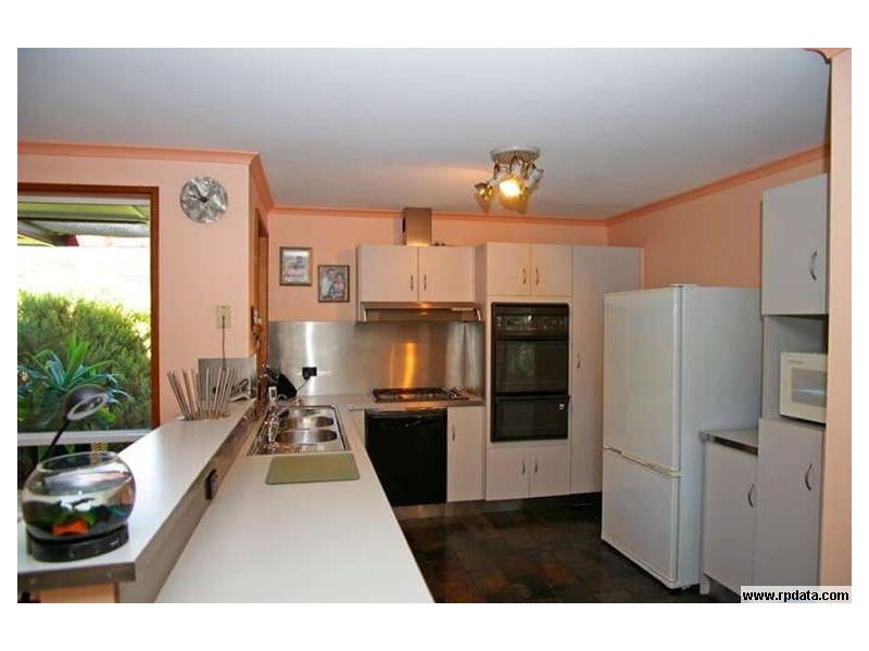 27 Southwark Avenue, Salisbury Heights SA 5109