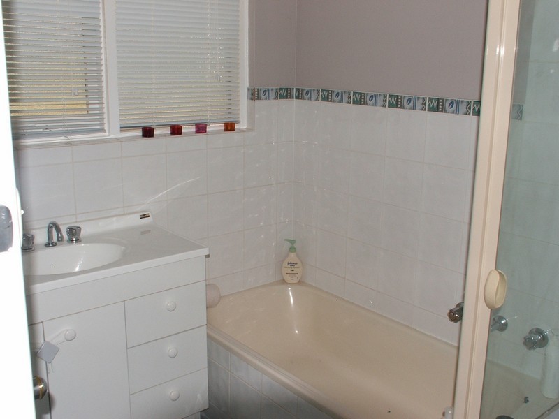 57 Knightsbridge Avenue, Valley View SA 5093