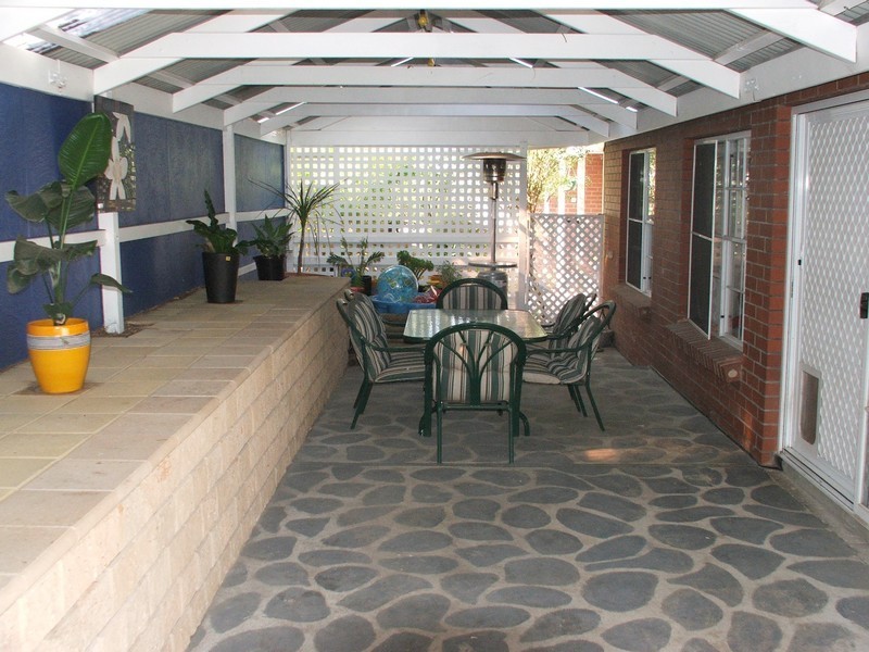 15 Somerset Avenue, Redwood Park SA 5097
