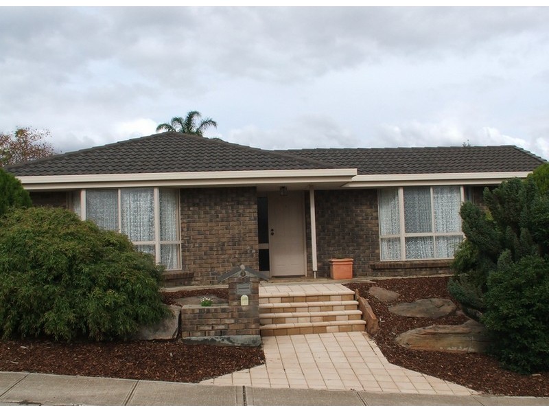 1 Thomas Court, Wynn Vale SA 5127