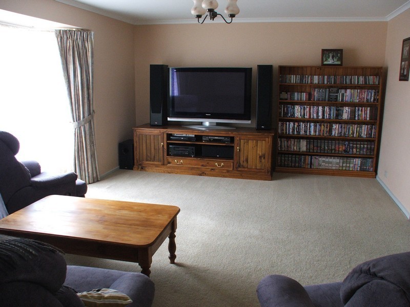 1 Thomas Court, Wynn Vale SA 5127