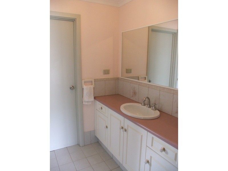 1 Thomas Court, Wynn Vale SA 5127