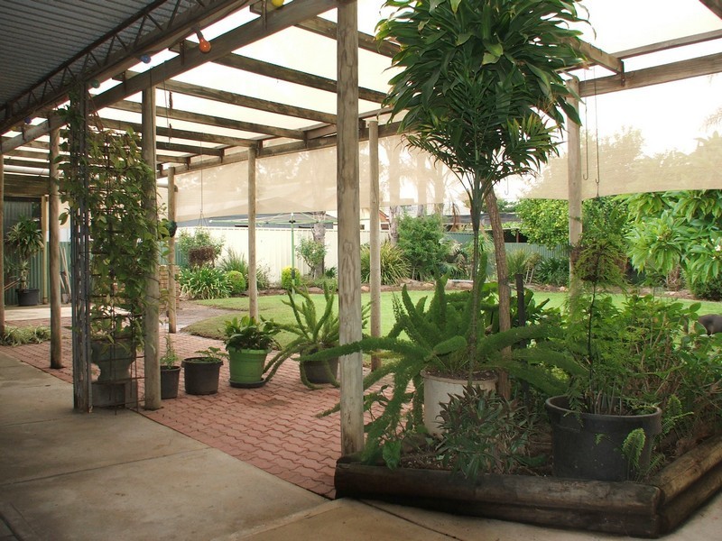 4 Bradman Road, Parafield Gardens SA 5107