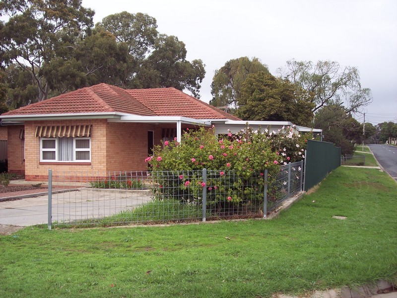 1 Gordon Avenue, St Agnes SA 5097