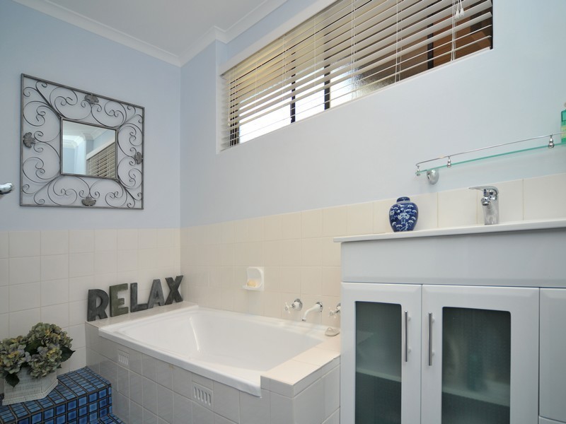 10 Warramunda Crescent, Banksia Park SA 5091