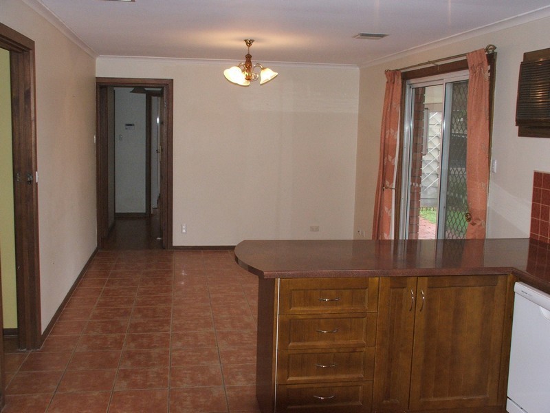 8 Abercrombie Crescent, St Agnes SA 5097