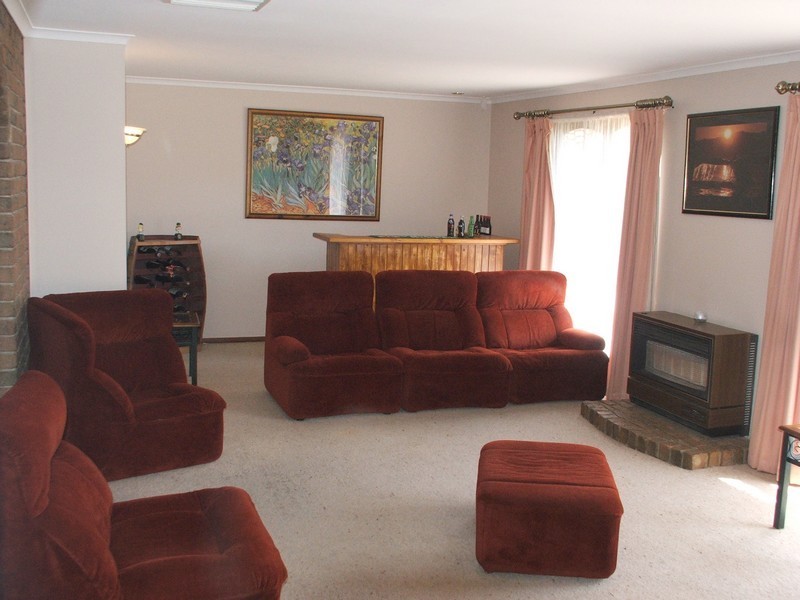 16 Baraga Grove, Modbury Heights SA 5092