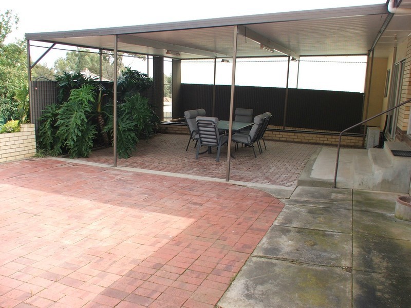 25 Tarni Street, Fairview Park SA 5126