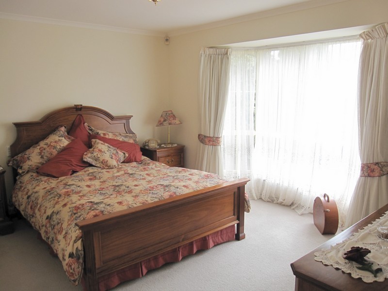 11 Sunshine Court, Wynn Vale SA 5127