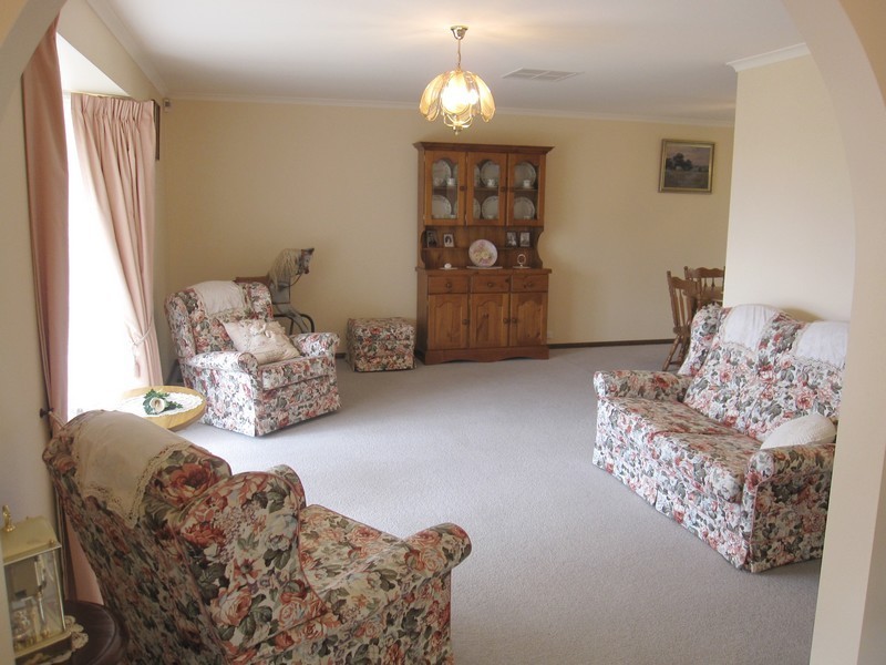 11 Sunshine Court, Wynn Vale SA 5127