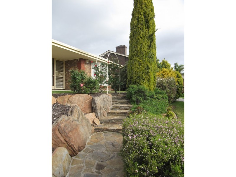 11 Sunshine Court, Wynn Vale SA 5127