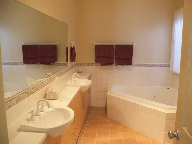 9 Satsuma Crescent, Golden Grove SA 5125