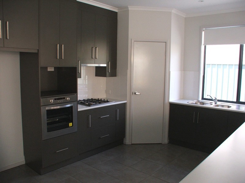 117 Shoalhaven Circuit, Mawson Lakes SA 5095