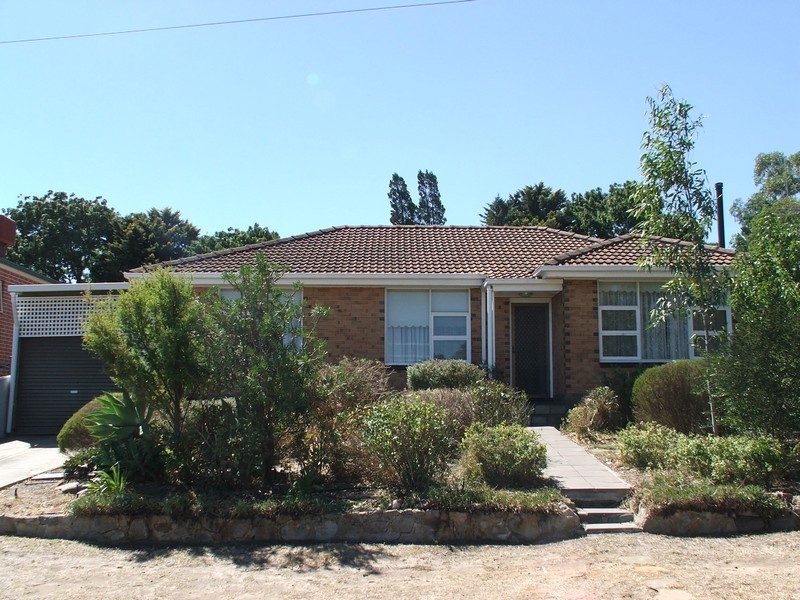 24 Trafford Road, Hope Valley SA 5090
