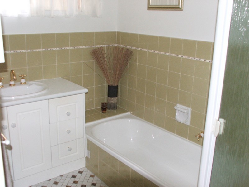 4 Leopold Street, Vista SA 5091