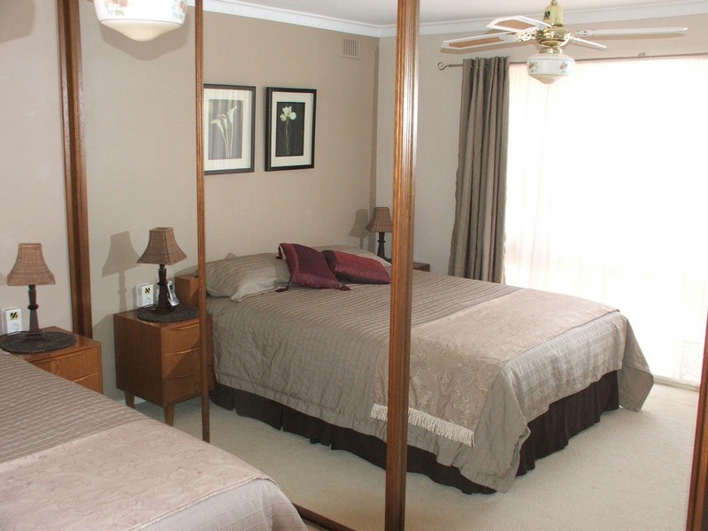 4 Leopold Street, Vista SA 5091