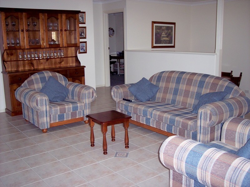 17 Bloomfield Avenue, Wynn Vale SA 5127