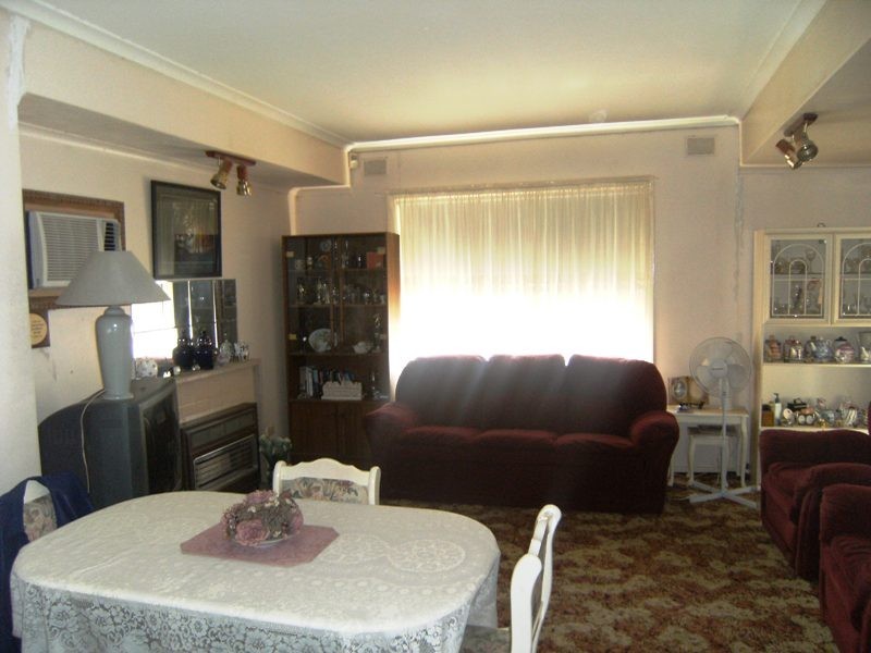 8 Garlick Road, Elizabeth Park SA 5113