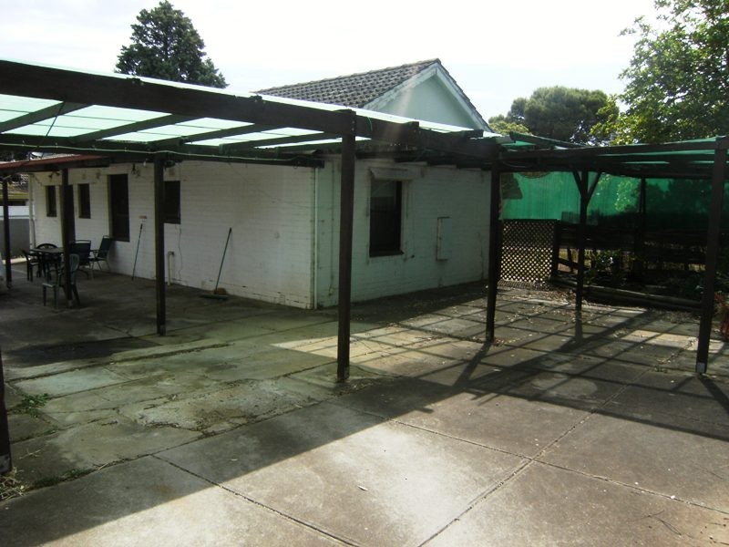 8 Garlick Road, Elizabeth Park SA 5113