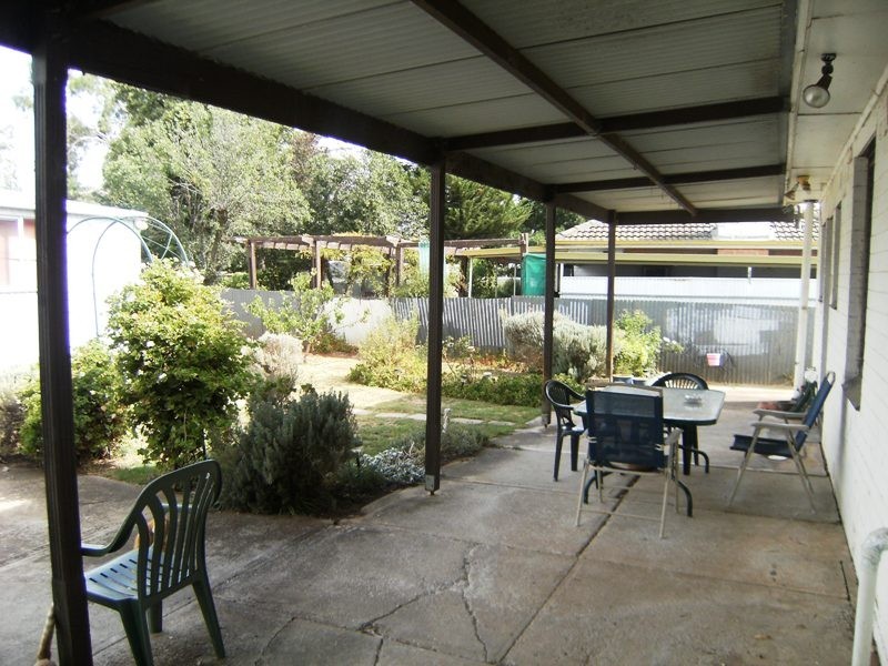 8 Garlick Road, Elizabeth Park SA 5113