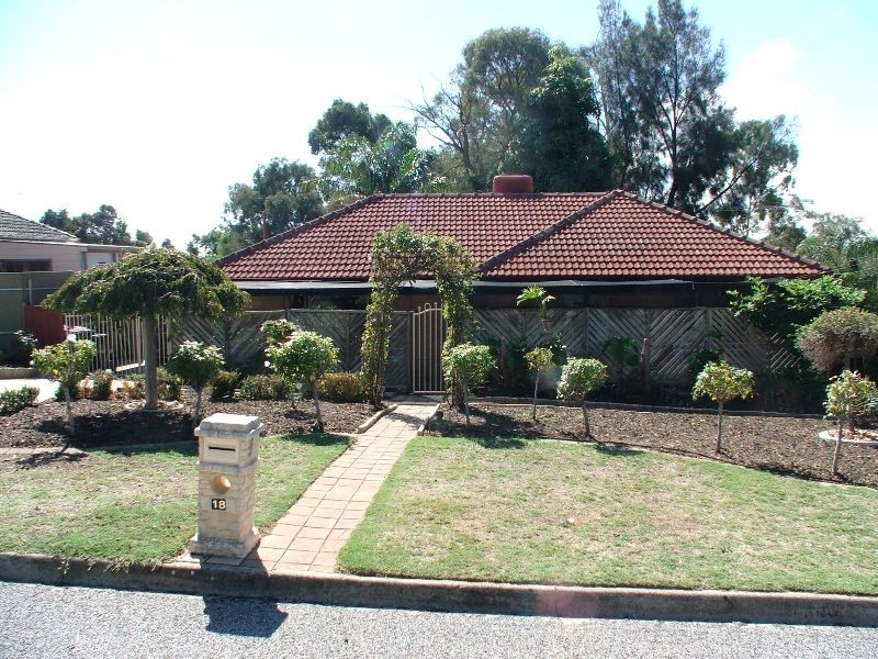 18 Cremin Street, Fairview Park SA 5126