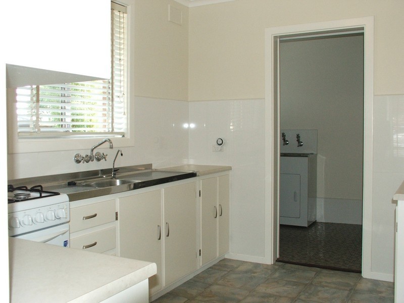 5 Woodlands Road, Elizabeth Downs SA 5113