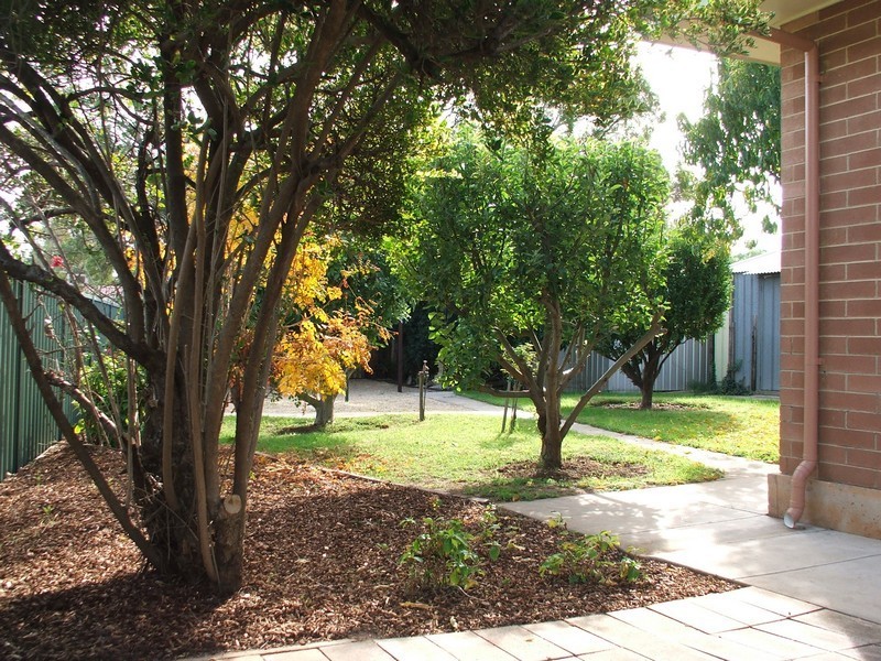 5 Woodlands Road, Elizabeth Downs SA 5113