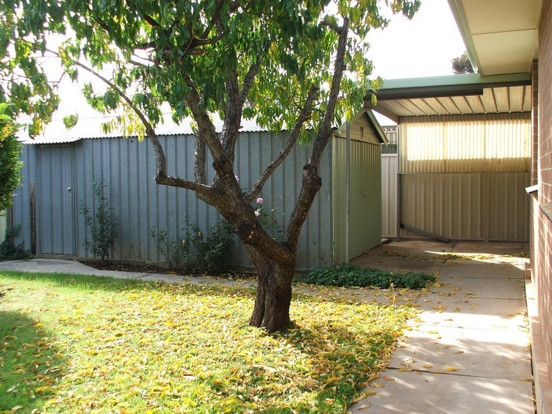 5 Woodlands Road, Elizabeth Downs SA 5113