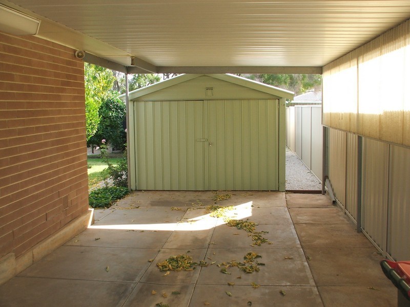 5 Woodlands Road, Elizabeth Downs SA 5113