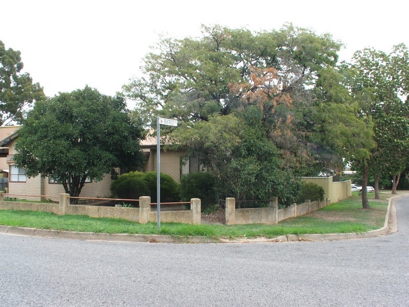 8 Tregeagle Avenue, Tea Tree Gully SA 5091