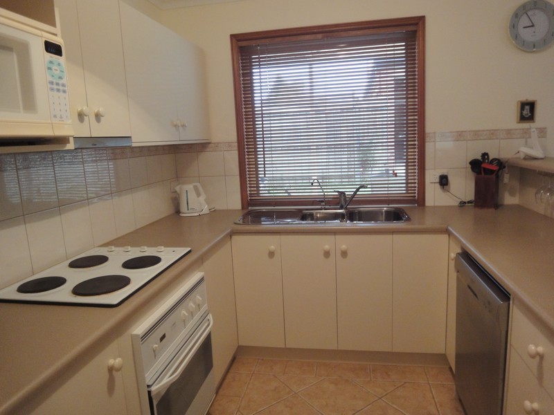 Unit 2, 36 Debenham Court, Greenwith SA 5125