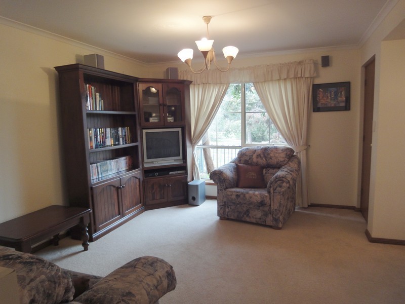 Unit 2, 36 Debenham Court, Greenwith SA 5125