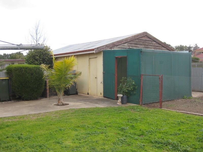 2 Couche Street, Willaston SA 5118